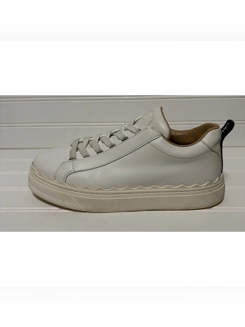 CHLOE Lauren White Leather Scallop Sneakers Shoes Womens Size 37 US Size 7